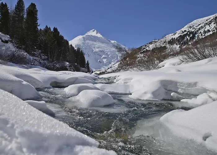 埃特维恩特洛尔酒店 3*
